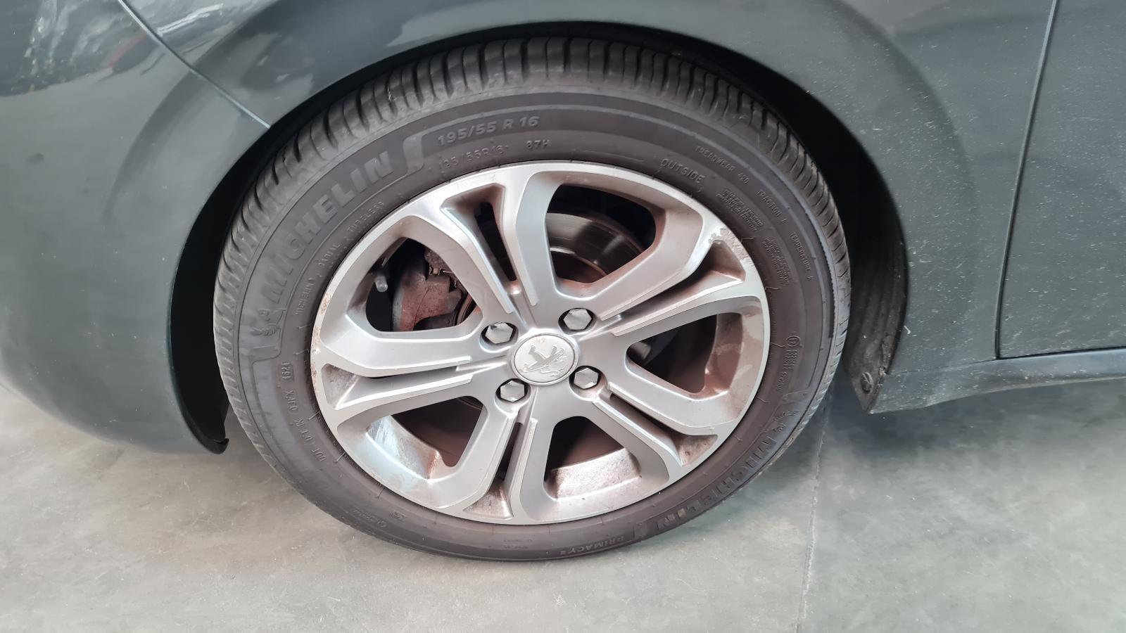 PEUGEOT 208 BERLINE 5 DRS