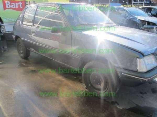 PEUGEOT 205 1.6 AUT.