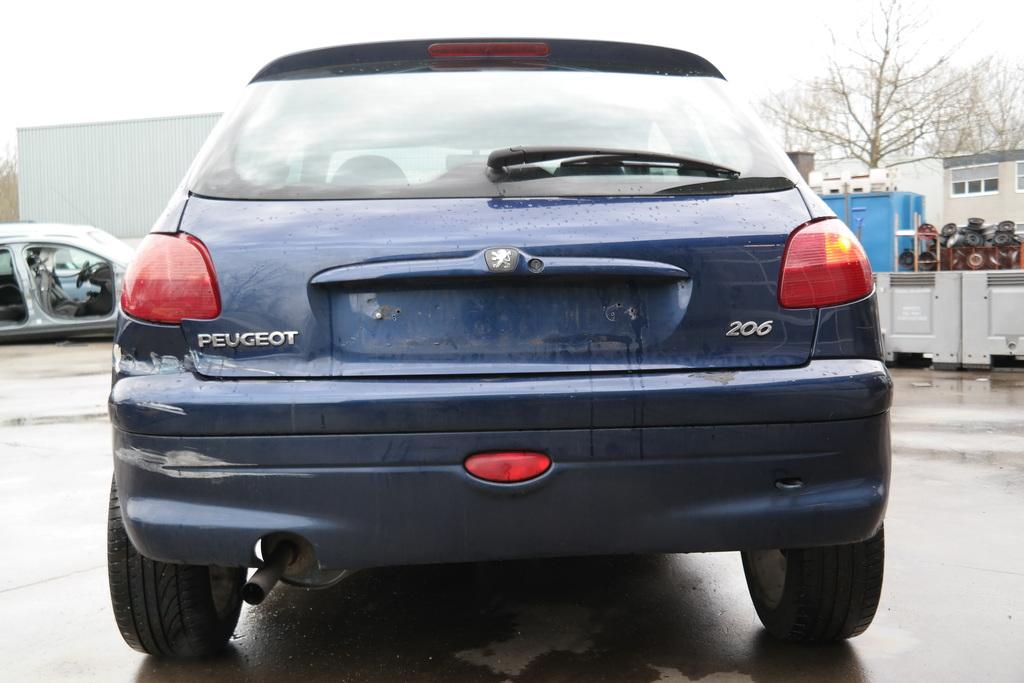 PEUGEOT 206 1.1 XR