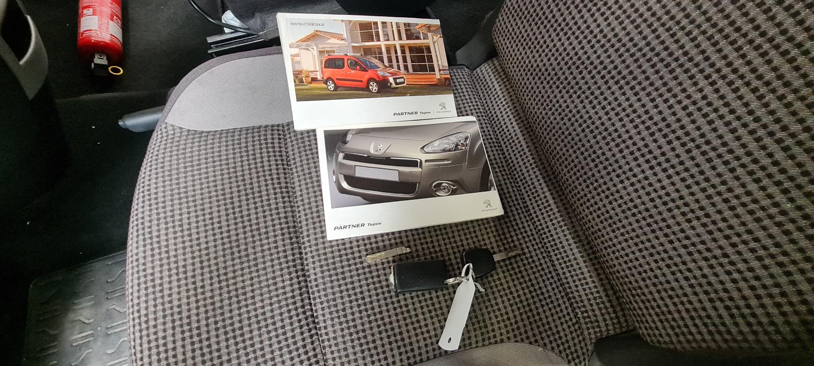 PEUGEOT PARTNER TEPEE (B9) FAMILIALE