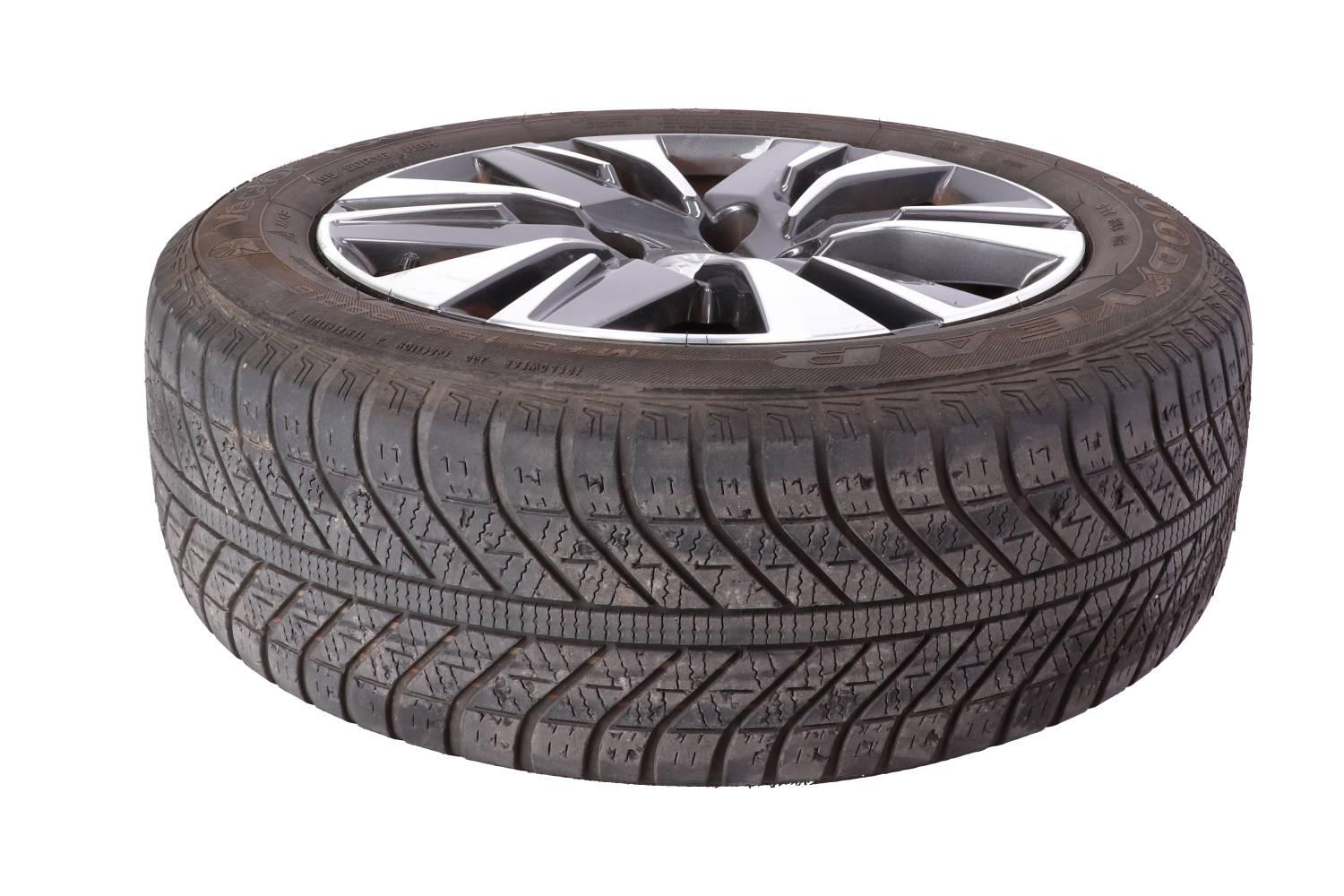 1X VELG DIVERSE BESCHADIGINGEN MET BAND GOODYEAR VECTOR 4SEASONS 4MM PROFIEL EQUINOX A033 FXS STORM