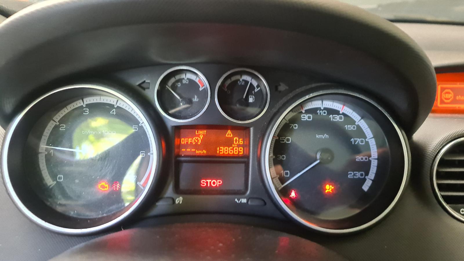 PEUGEOT 308 5DRS SEDAN