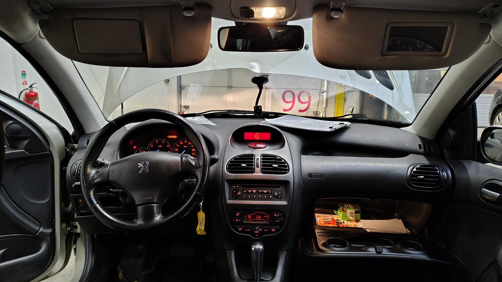 PEUGEOT 206 5DRS STATION