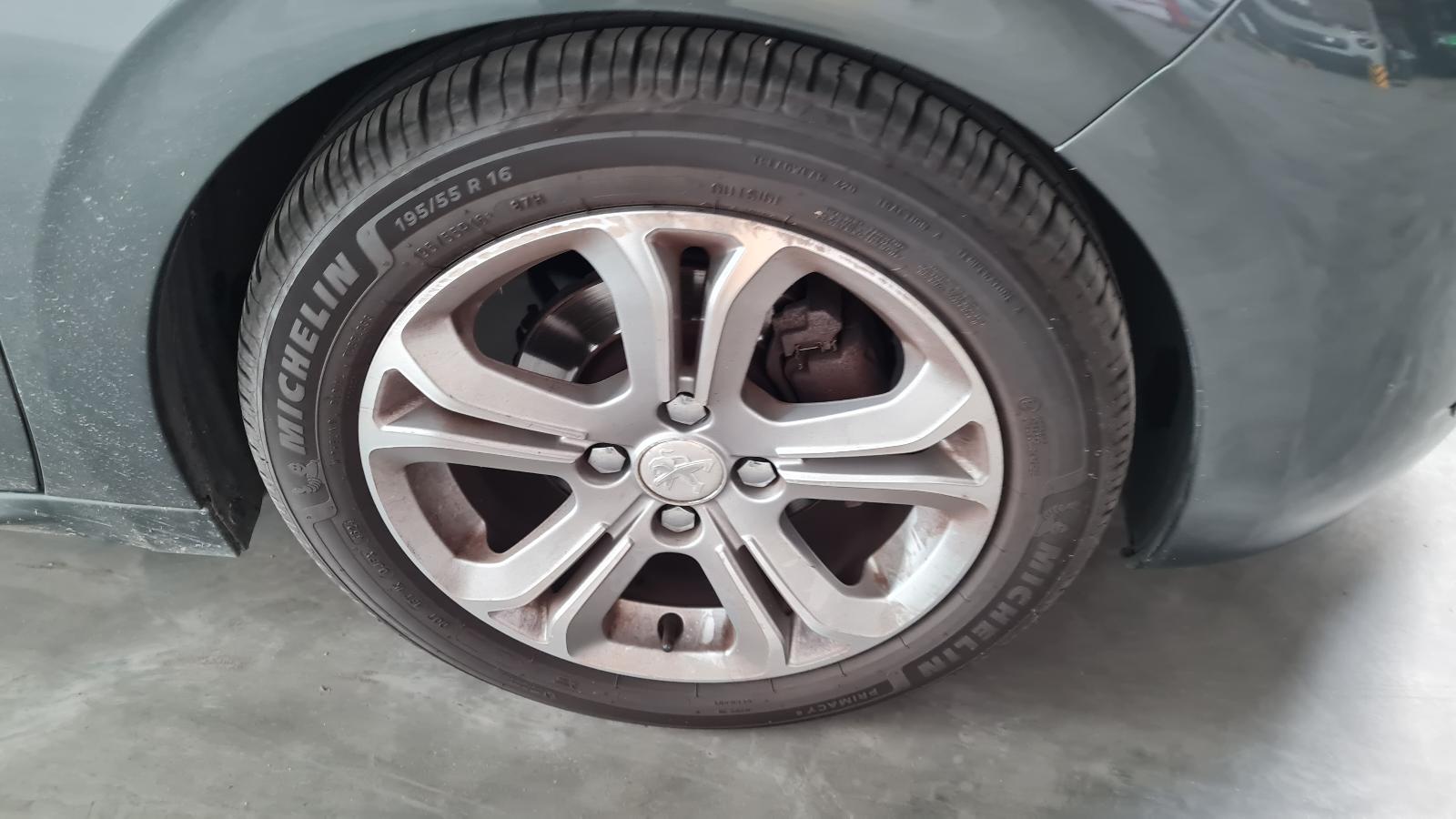 PEUGEOT 208 BERLINE 5 DRS