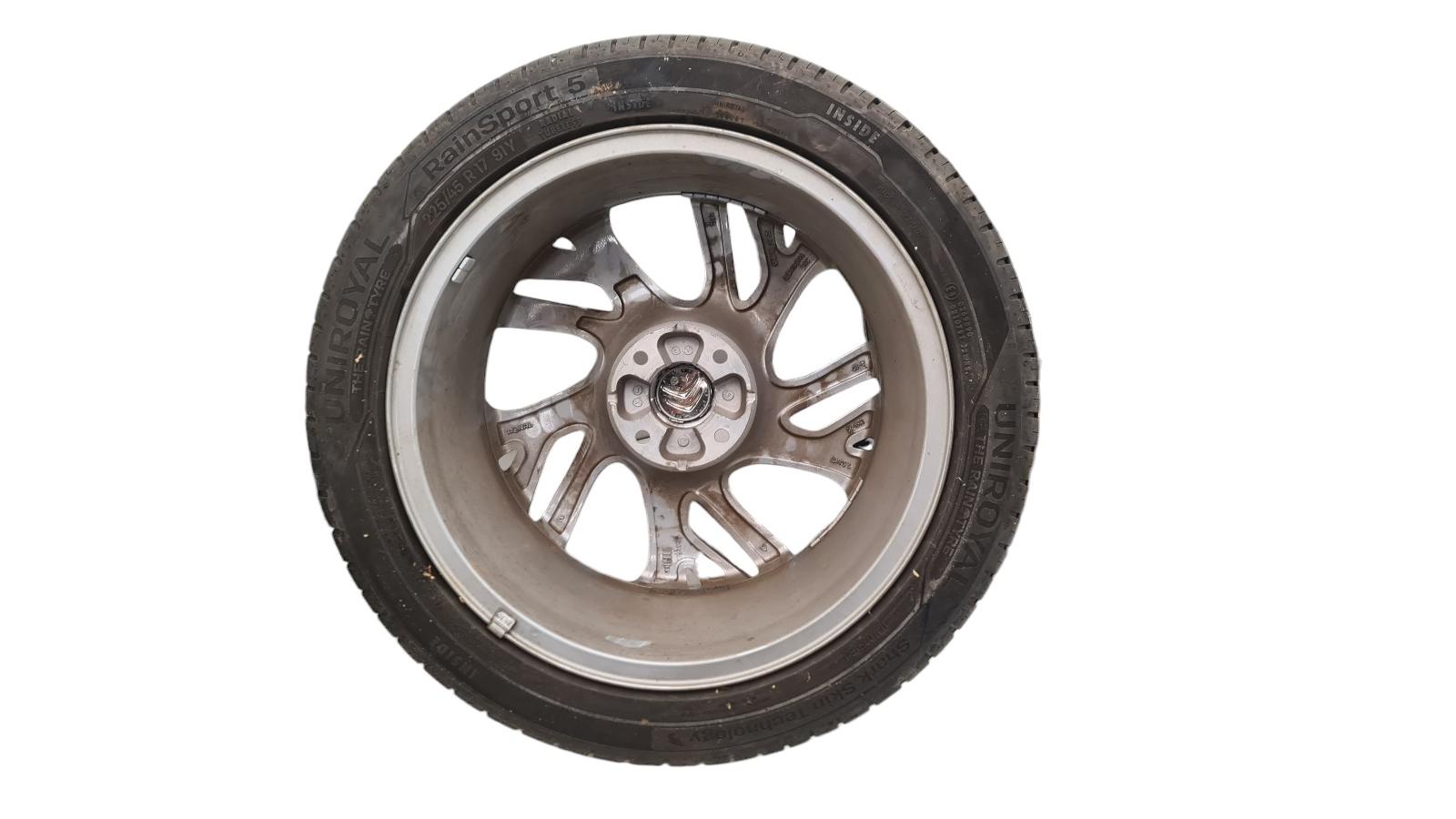 SETPRIJS A2 2X WAT STOEPRANDSCHADE 4X VELG MET ZOMERBAND 225/45R17 2X MICHELIN PRIMACY 3 5MM 2X UNIROYAL RAINSPORT 5 6MM VELG 7,5 J17 CH4-32 ALUSHADOW A048- FVX GRIJS 5402CT