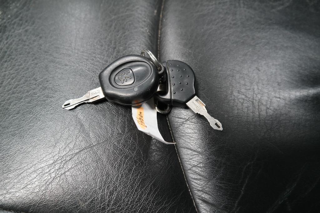 PEUGEOT 206 CC
