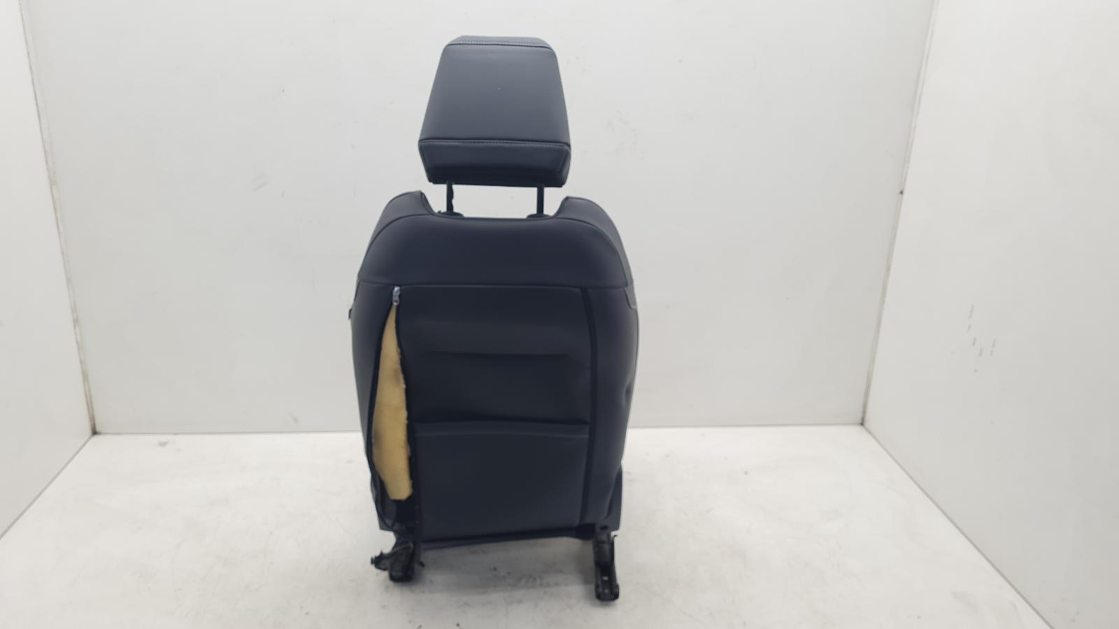 !ZWART/ HALF LEDER/STOF A2 BEKLEDING UITVOERING A PRIME LEDER C41 FX LV STOEL 9832032980 9823917880 9836082880 9834250880 98344762ZD 98339545ZD HZD - ZWART MISTRAL MET HOOFDSTEUN 98307197ZD MET RAILS !ZONDER AIRBAG