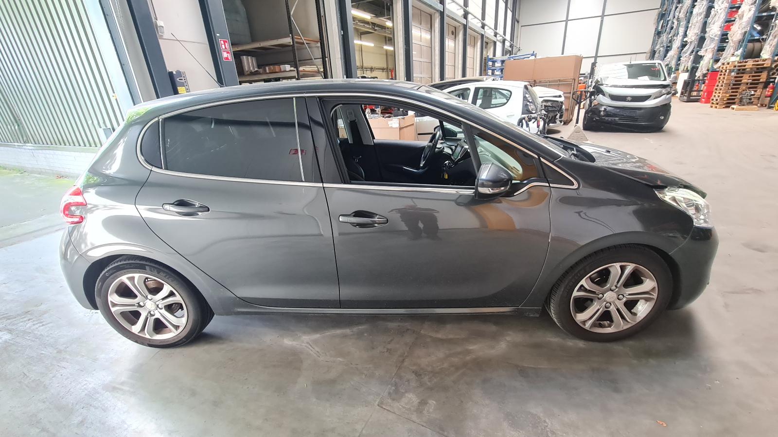 PEUGEOT 208 BERLINE 5 DRS