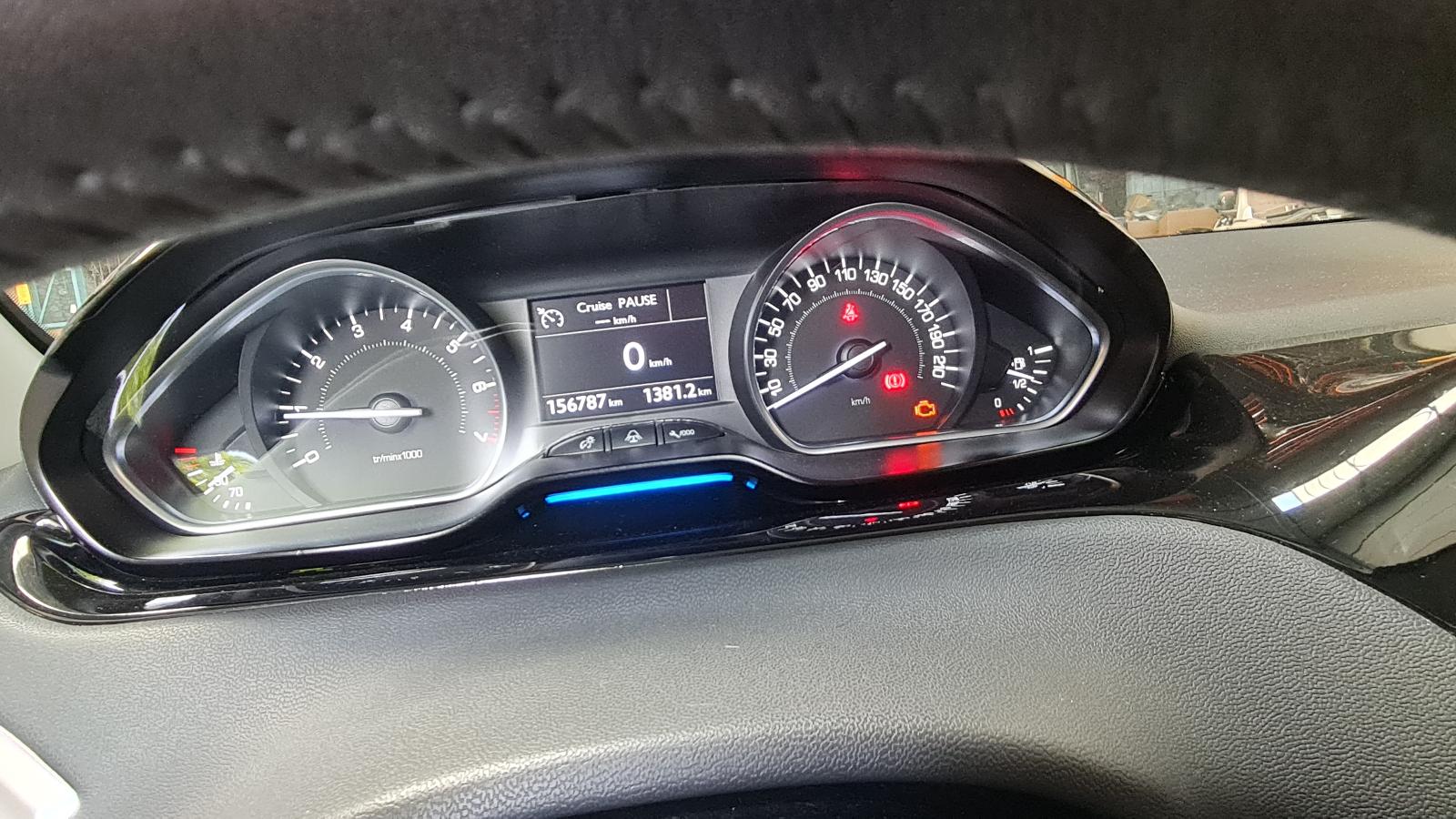 PEUGEOT 208 BERLINE 5 DRS