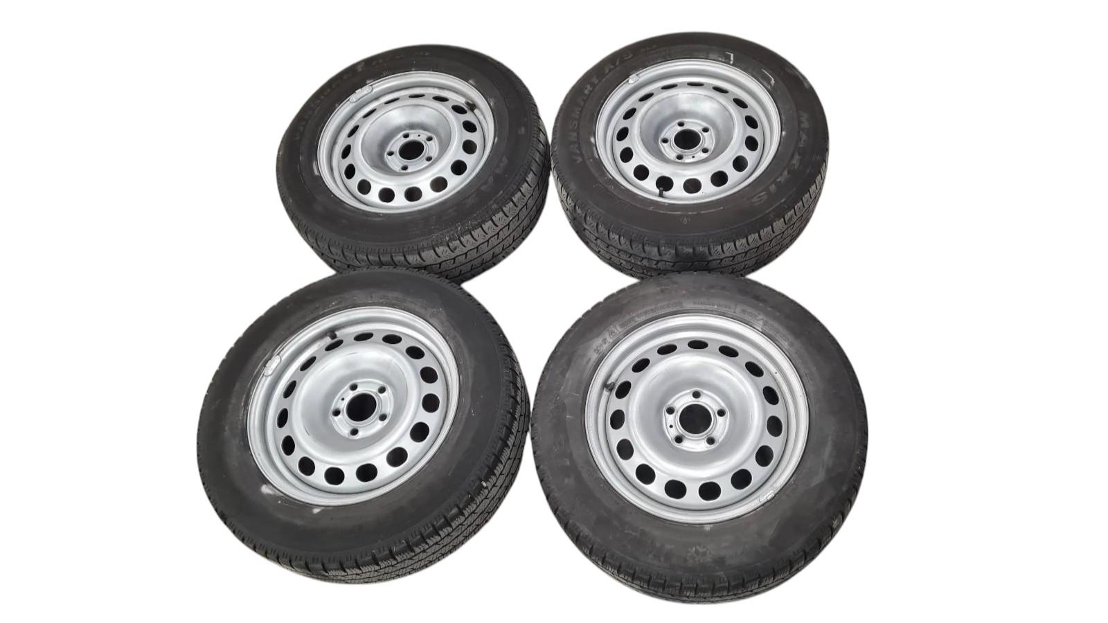 4X SETPRIJS VELG MET BAND GRIJS 9811263980 RP 98519218VT BAND MAXXIS VAN SMART 215/65 16C 109/107T PROFIELDIEPTE 5MM