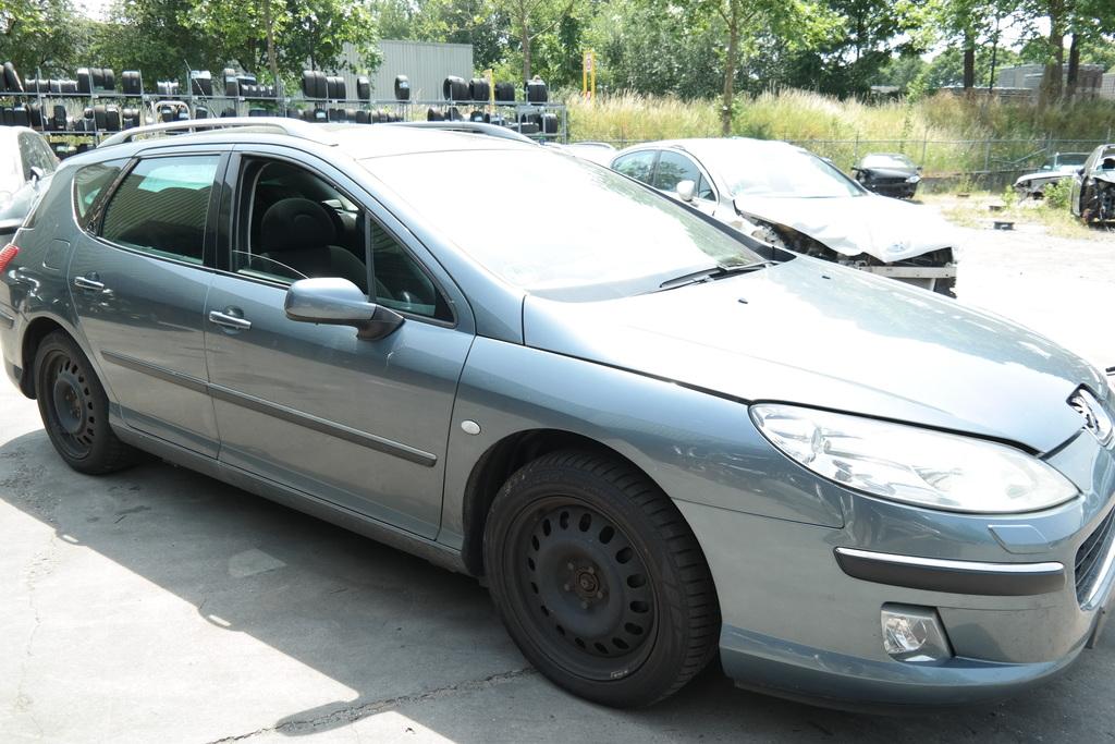 PEUGEOT 407