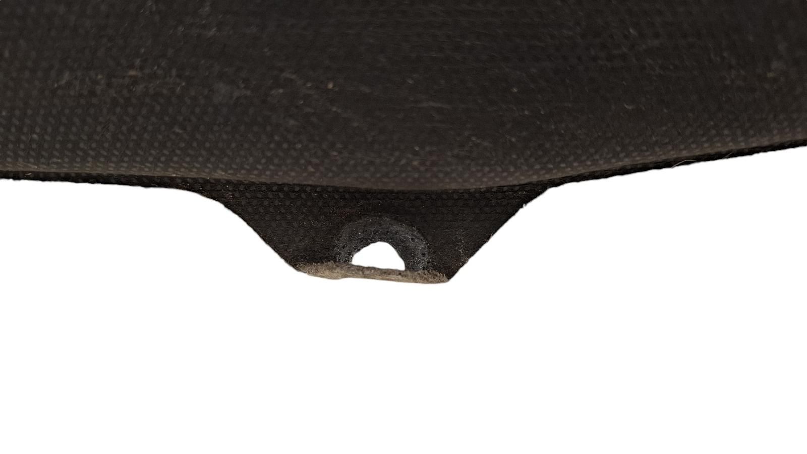!1 BEVESTIGINGSPUNT KAPOT, 2 OMGEBOGEN. 9828797280 RP 9846913380