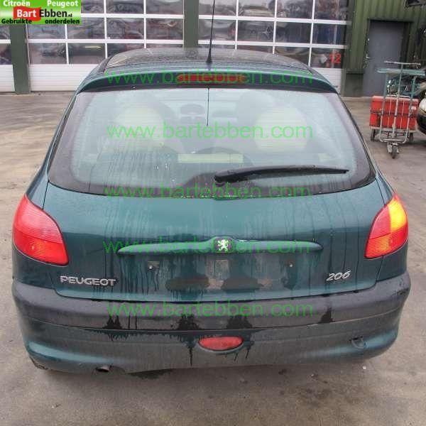 PEUGEOT 206 1.6 XT