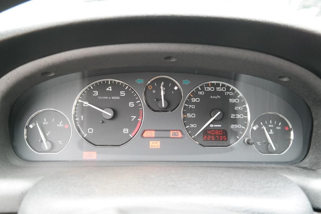 PEUGEOT 406 3.0 COUPE