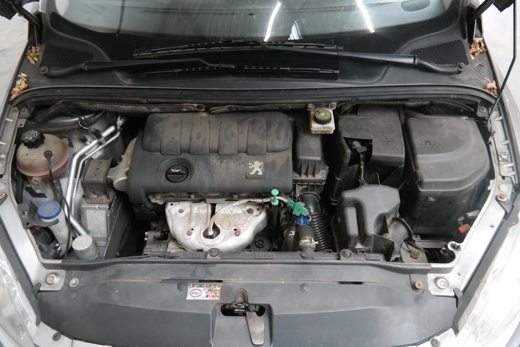 PEUGEOT 307 5DRS SEDAN
