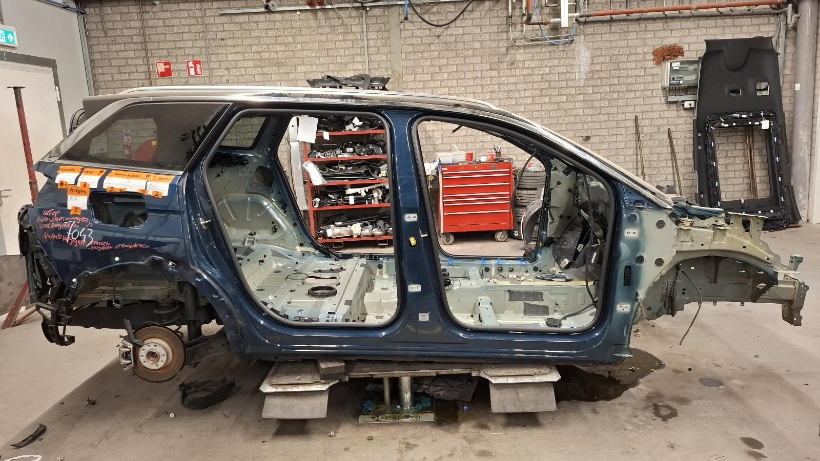 !LEVERING RUIT OP BESTELLING, BEL 0031 24 3570310 VOOR MEER INFORMATIE. ZIT NOG VAST OP DE AUTO. DONKER GETINT A2 9812842280