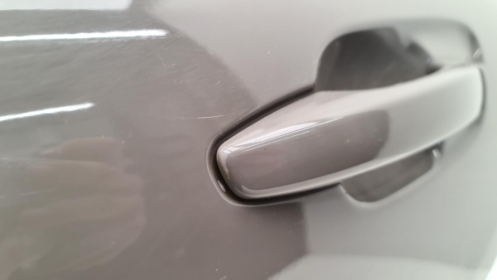 KDQ BRUIN A3 DIVERSE BESCHADEGINGEN 9821336680 MET RUIT 9827622680 MET RUBBER 9801004380 MET BUMP ZWART NIET GESPOTEN 98234157XT MET BINNENSLOT 9819038980 TK