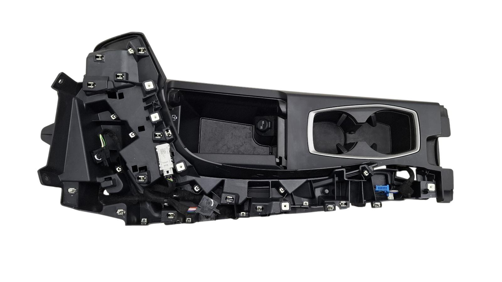 HZD ZWART MISTRAL A2 98398382ZD 9839774680 98526446ZD MET KABELBOOM 9856924080 MET 2 USB-C AANSLUITINGEN 98483947VV EN 98313506VV