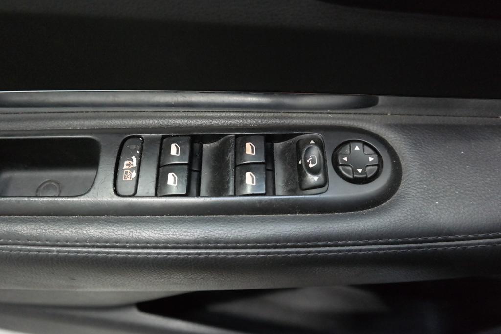 PEUGEOT 3008 CROSS-OVER 5-DEURS