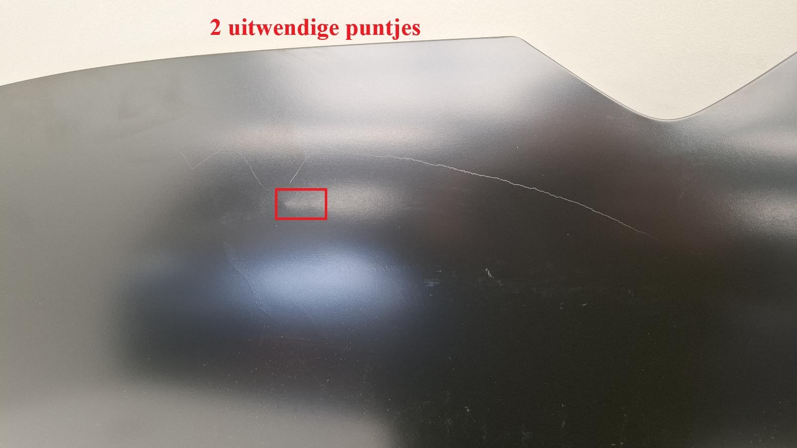 ONGESPOTEN A2, 2 UITWENDIGE PUNTJES IN VOORRAND 1687142280