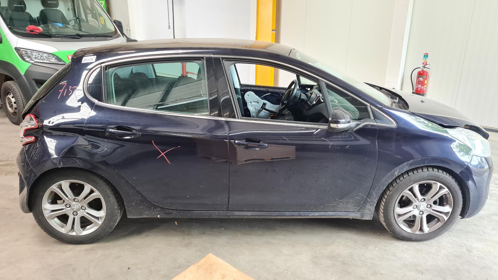 PEUGEOT 208 5 DRS BERLINE