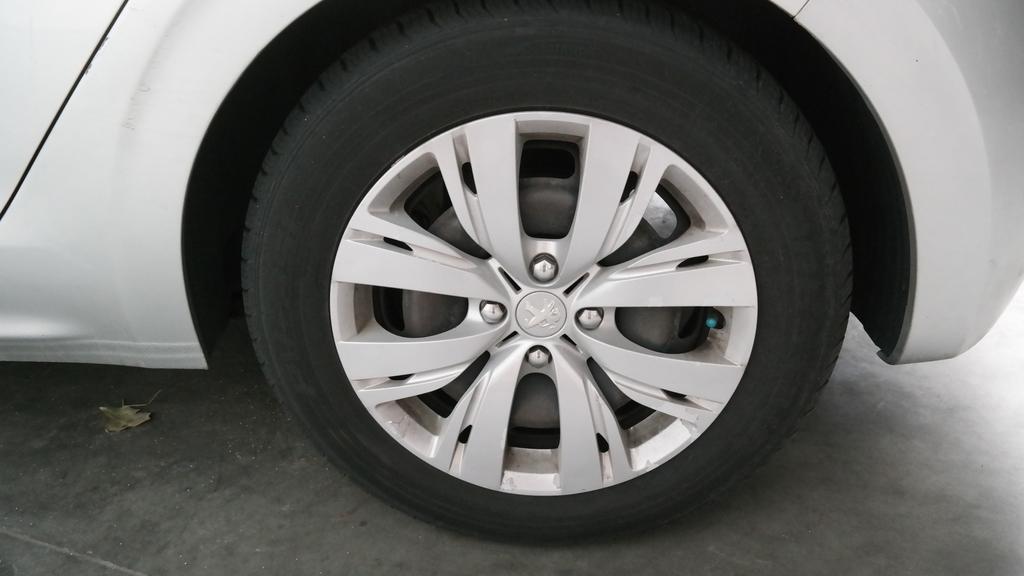 PEUGEOT 208 5DRS BERLINE